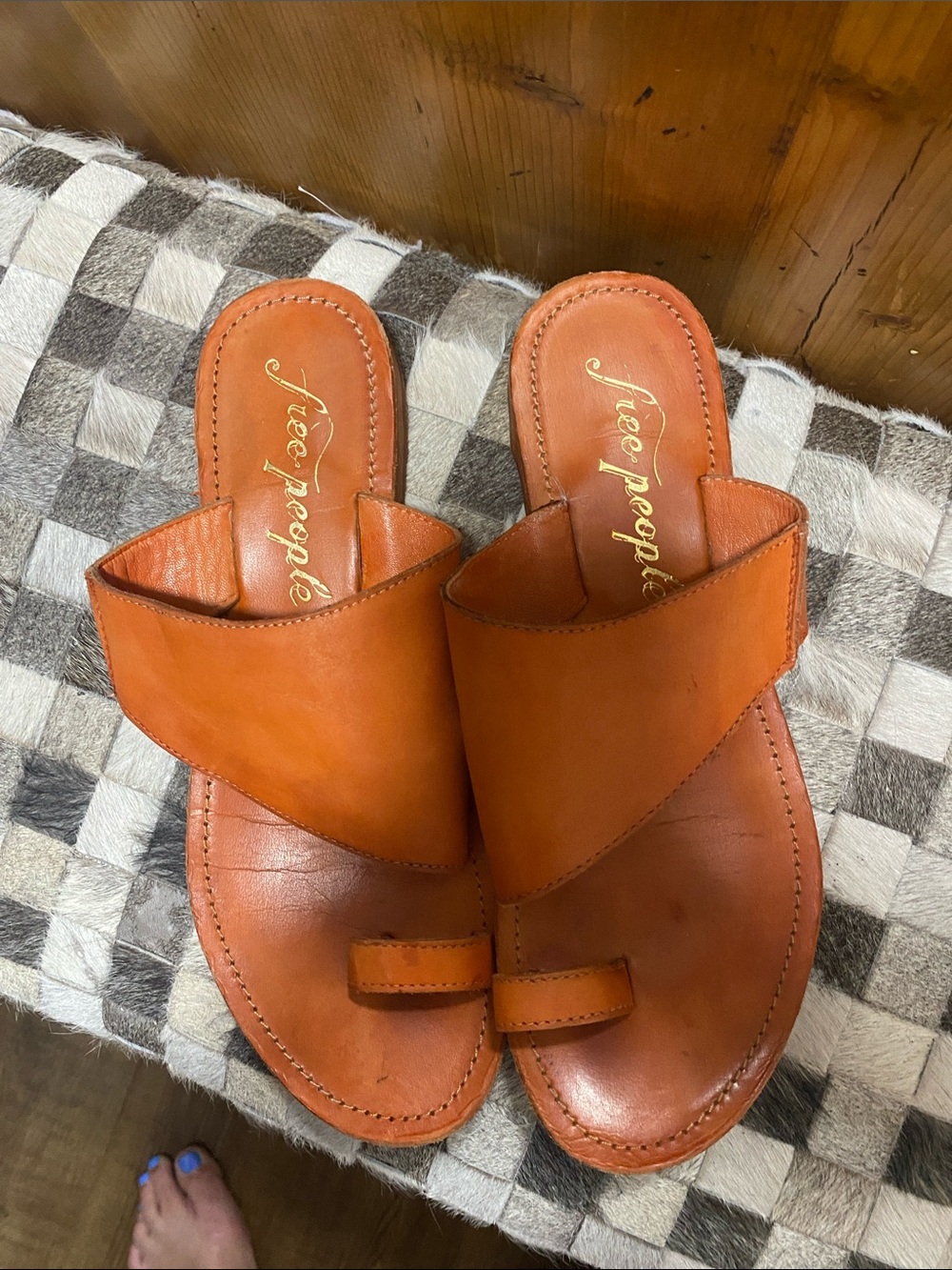 Free People orange Leather Cross-Strap Toe-Loop Sandals
